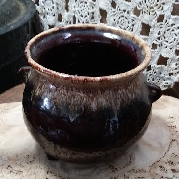 VINTAGE STONEWARE CROCK